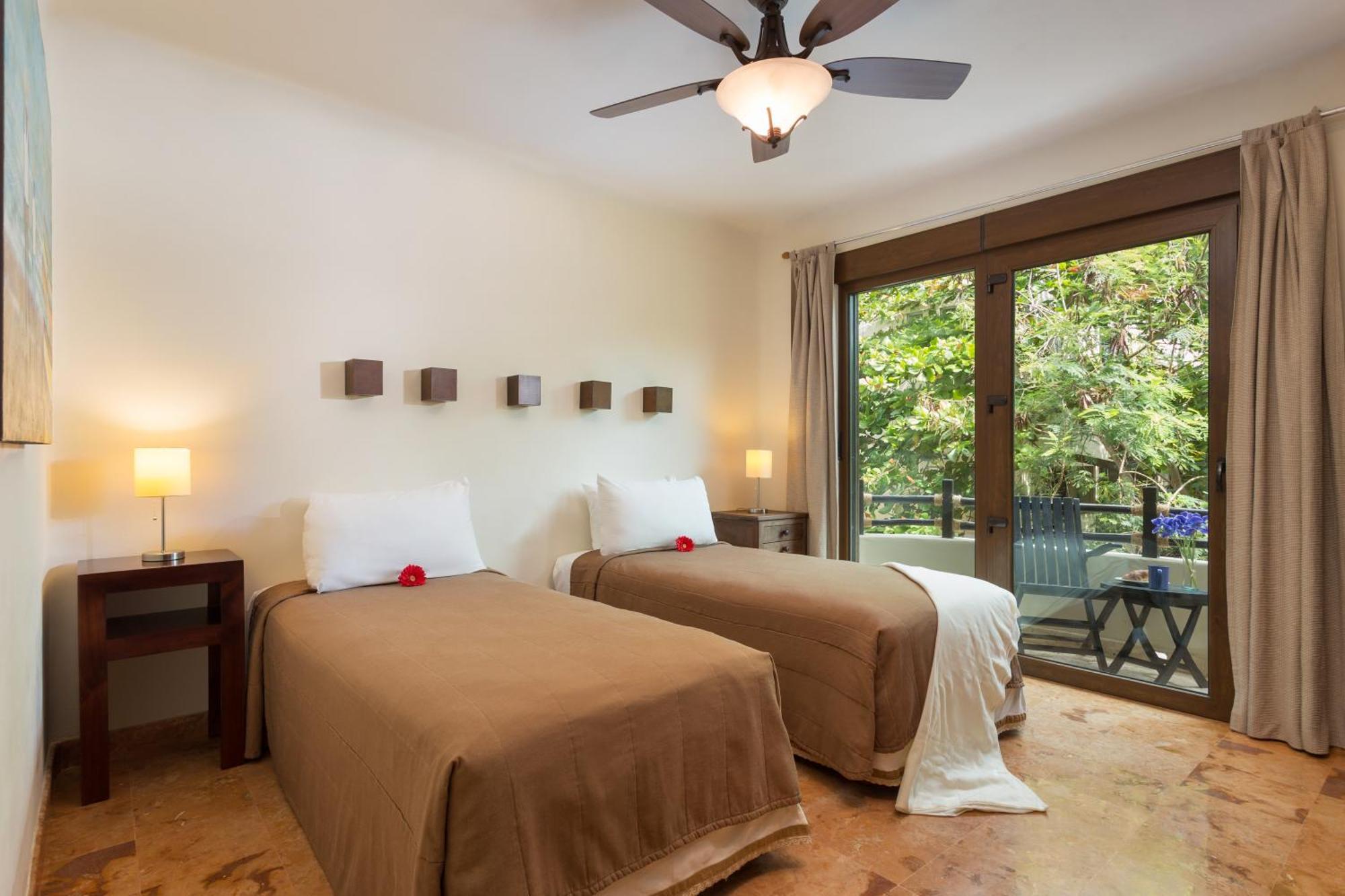 El Taj Oceanfront And Beachside Condo Hotel Playa del Carmen Exterior foto